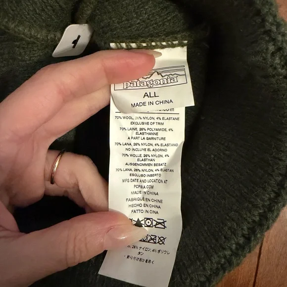 Patagonia Green Brodeo Logo Beanie Winter Hat - Picture 9 of 10